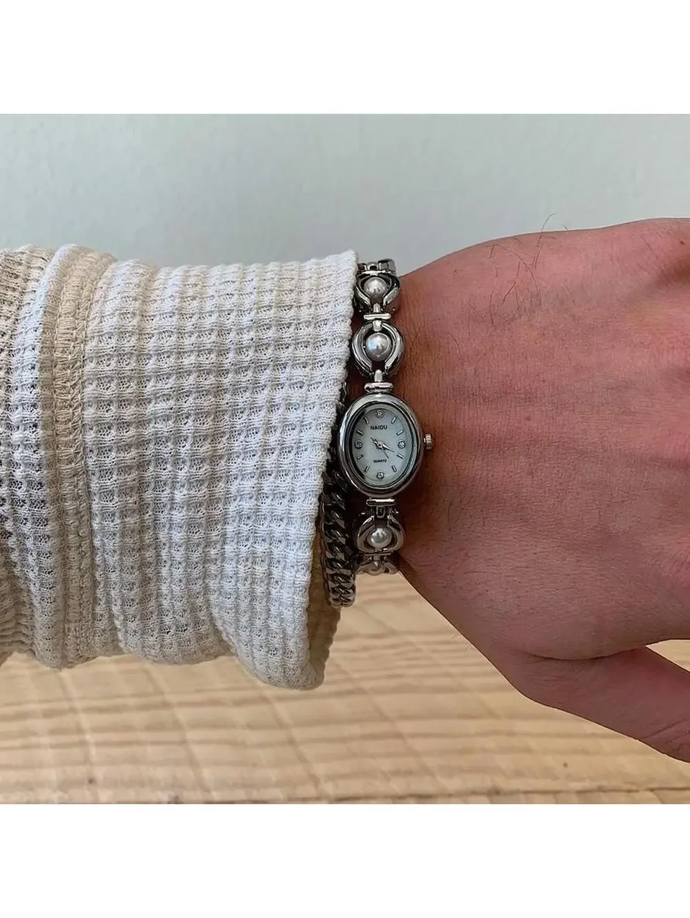 Luxury Y2K style Silver round stainless steel quartz pearl stone charm watch